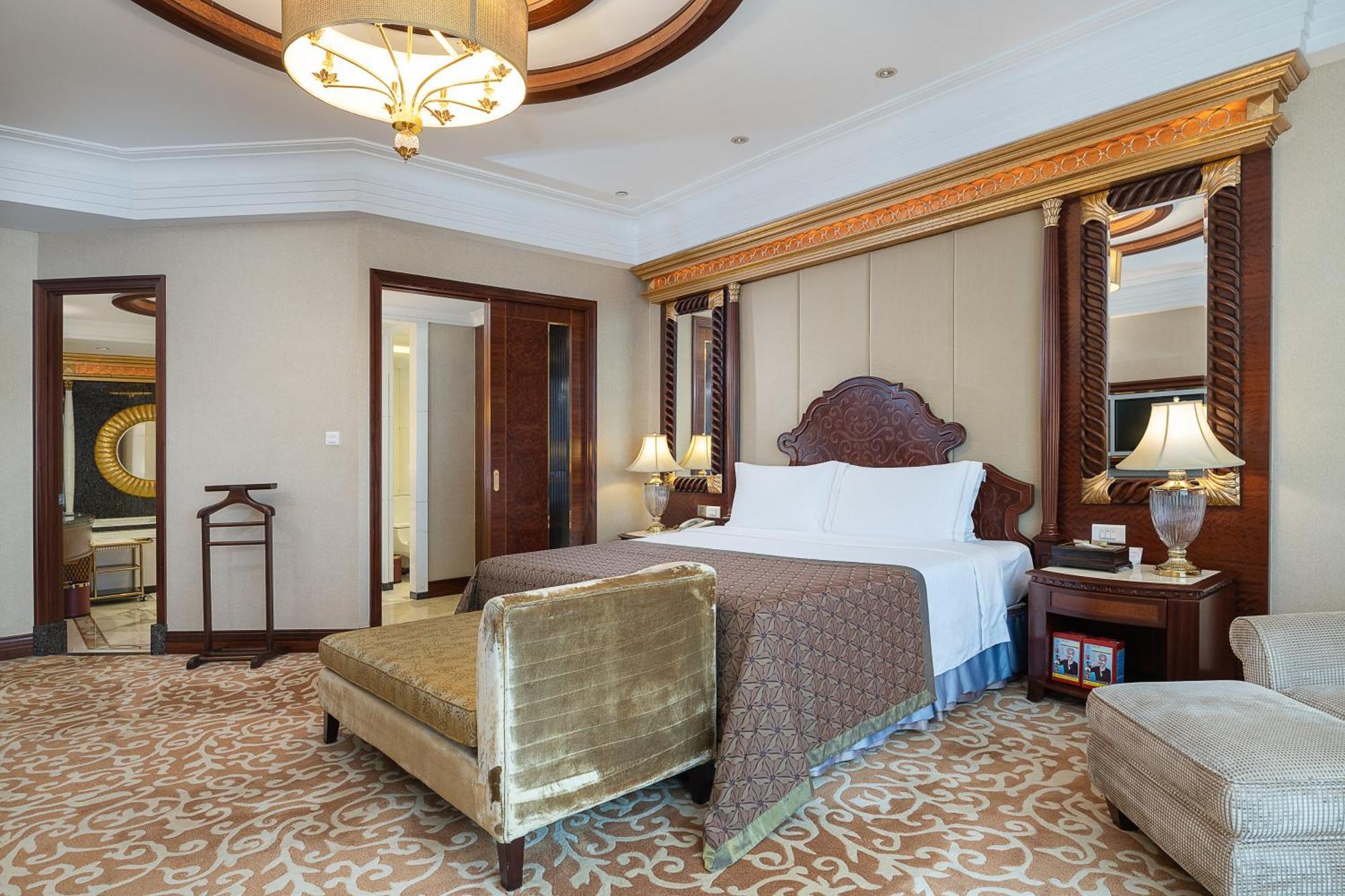 Regal Palace Hotel Dongguan  Exterior photo